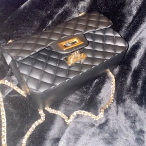 Size : medium shoulder purse